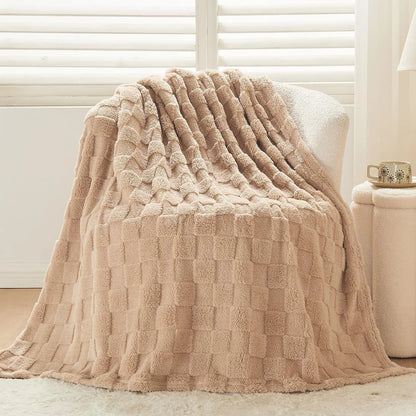 Lightweight Fluffy Fleece Blanket, for Sofa or Bed, Machine Washable.