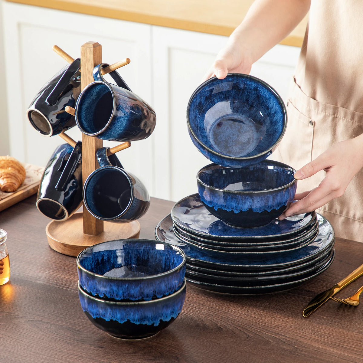 16/32-Piece Starry Blue Dinner Set, Kiln Glaze Tableware Dinner Set with Dinner Plate, Dessert Plate, Bowl