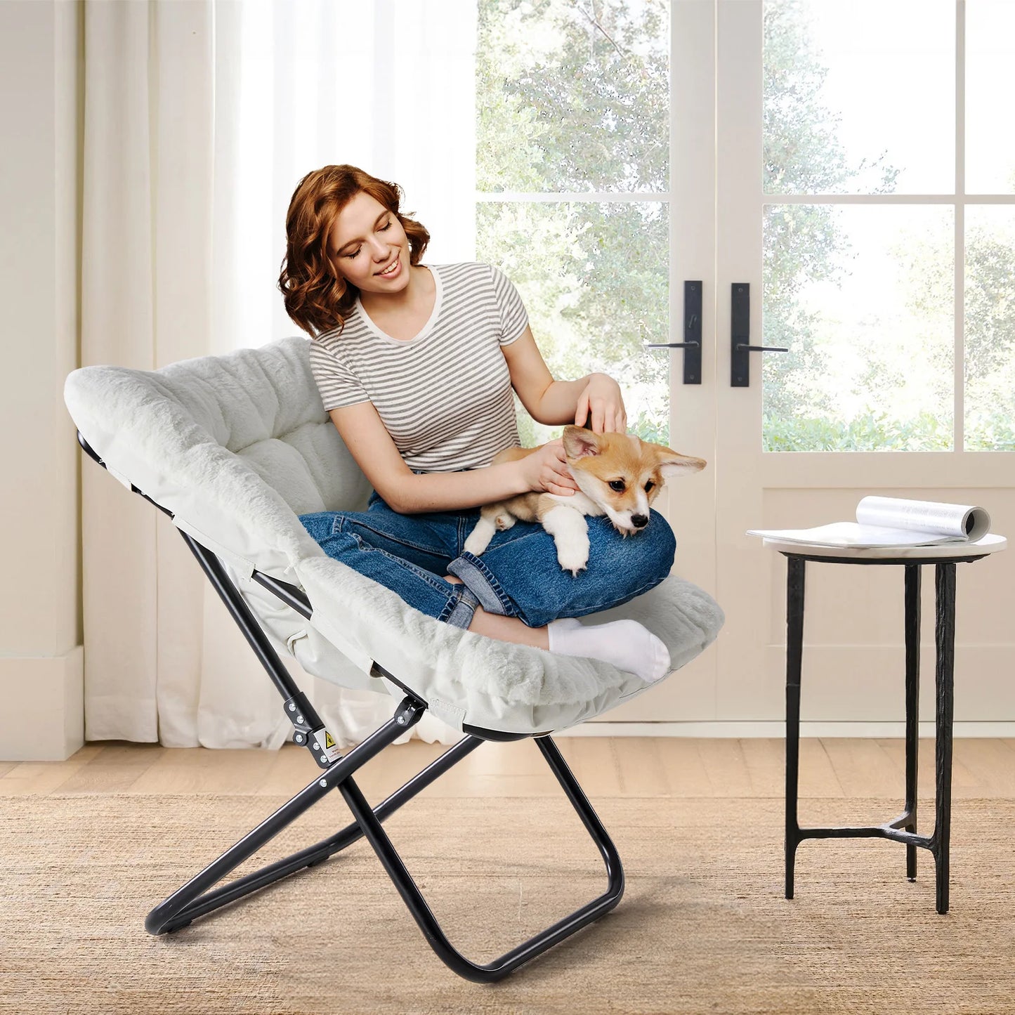 Cozy Saucer Chairs of Soft Faux Fur, Folding Lounge for Living Room, Padded Seat Metal Frame