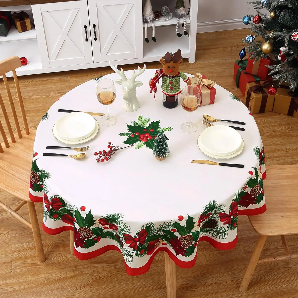 Christmas Tablecloth, Washable Table Cover, Festive Tablecloth for Dining Room, Party and Holiday Table Decorations