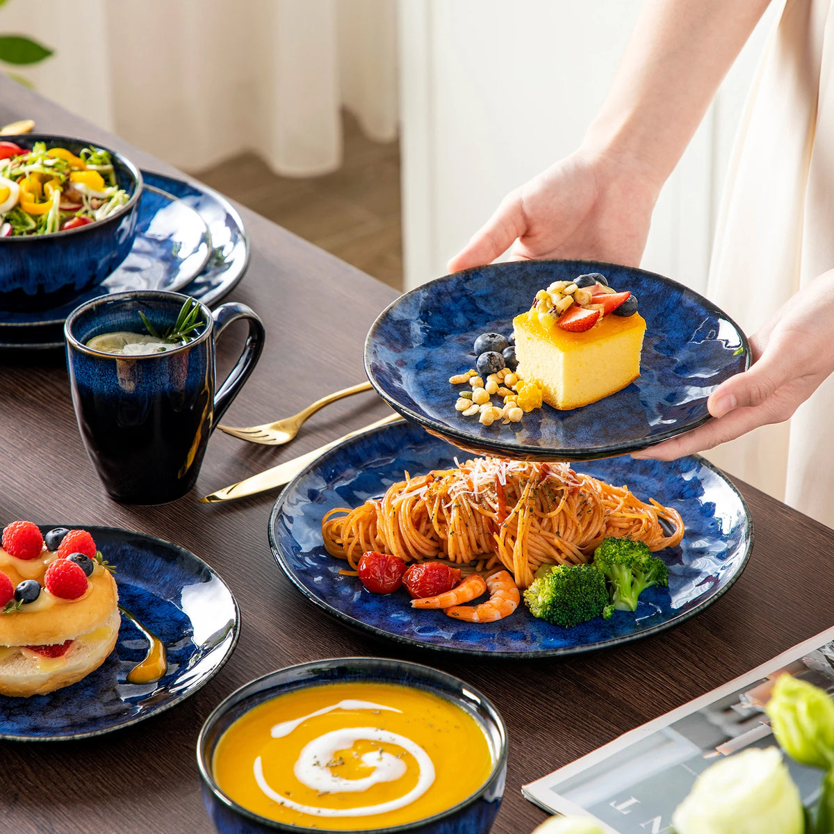 16/32-Piece Starry Blue Dinner Set, Kiln Glaze Tableware Dinner Set with Dinner Plate, Dessert Plate, Bowl
