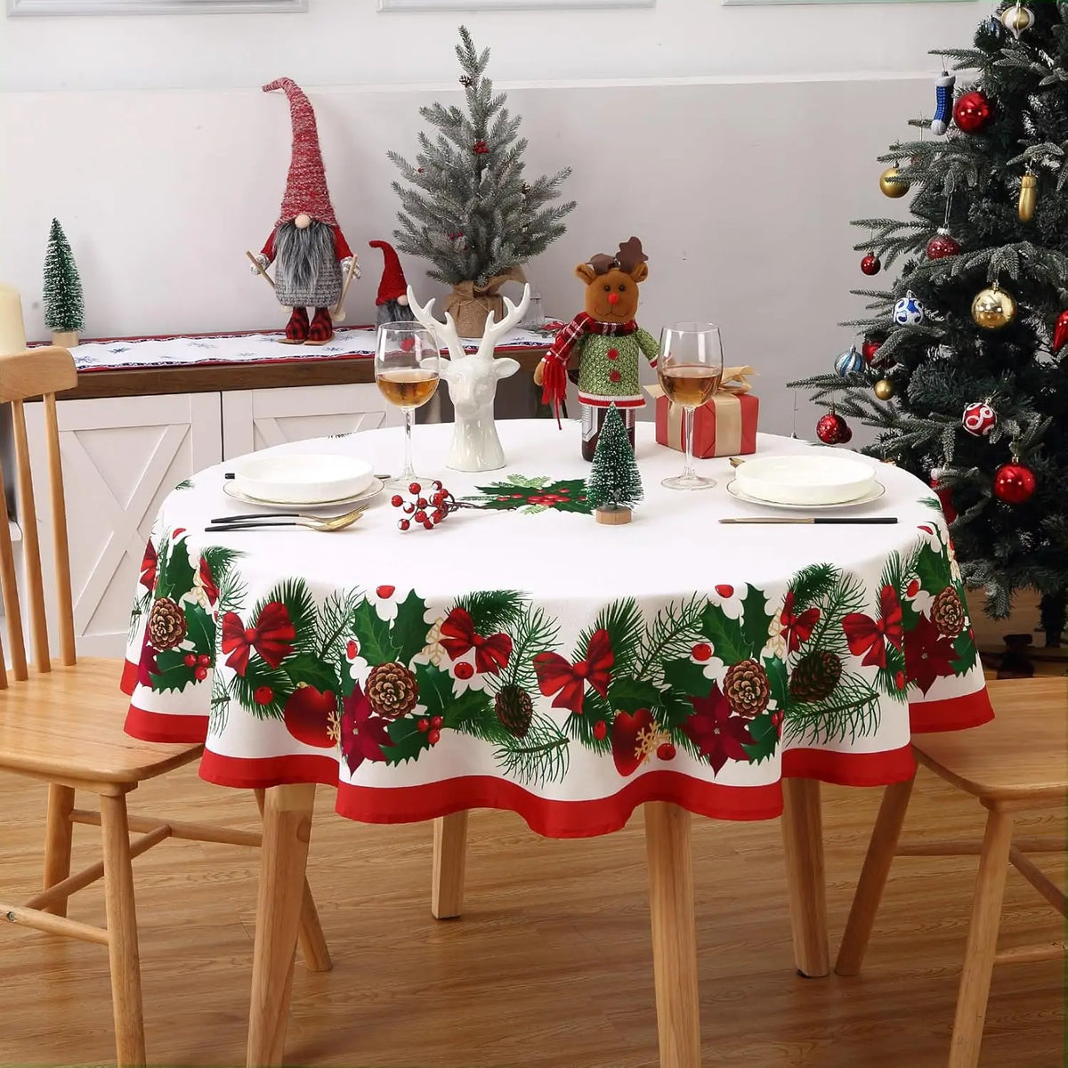 Christmas Tablecloth, Washable Table Cover, Festive Tablecloth for Dining Room, Party and Holiday Table Decorations