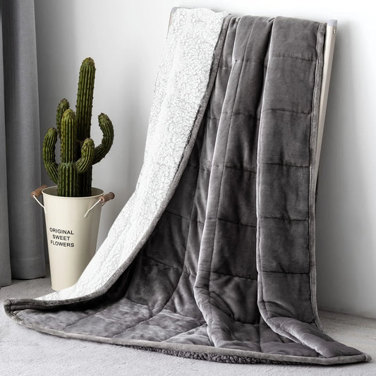 Cozy Fleece Weighted Blanket – 15 lb, Queen Size (60" x 80") – Gray Fuzzy Texture