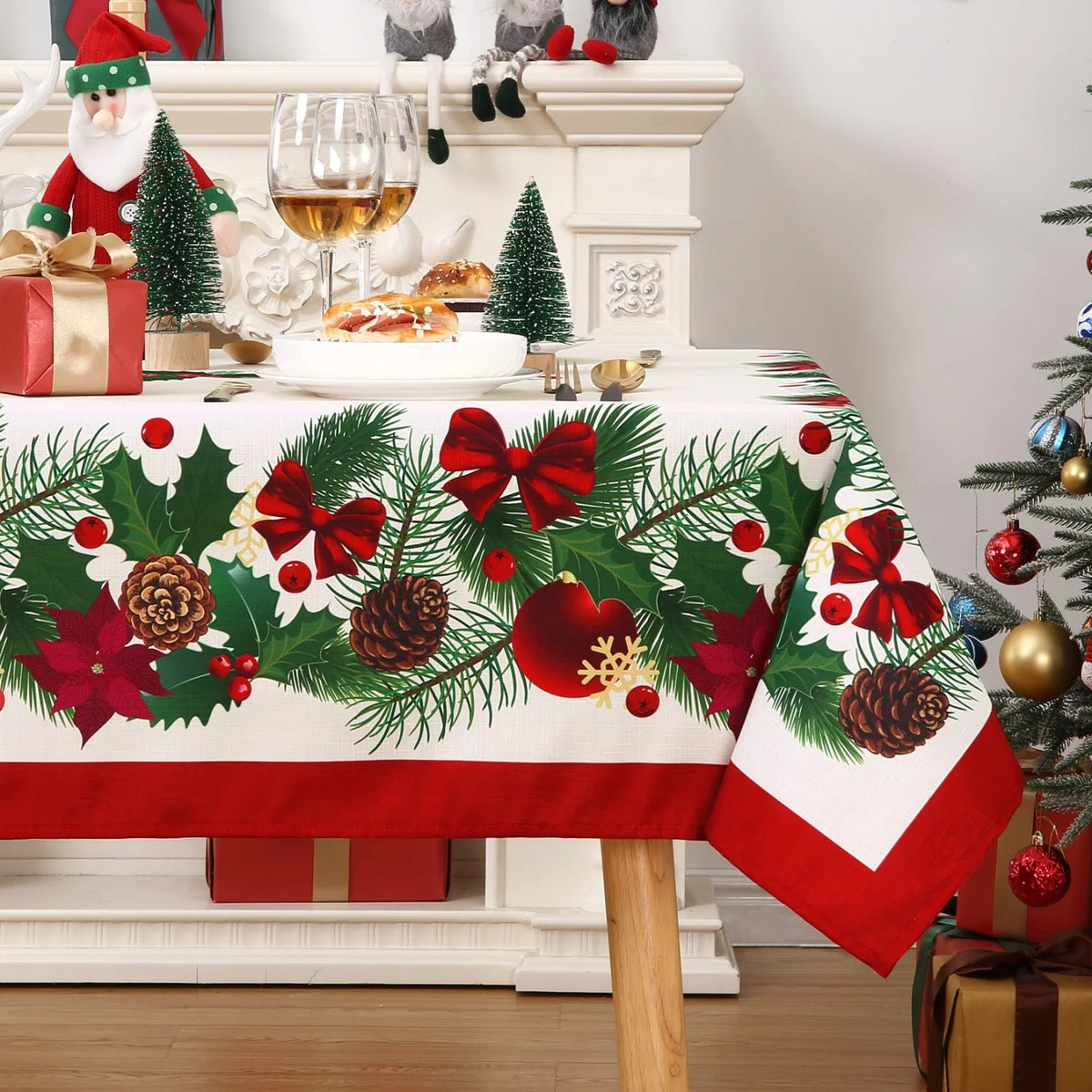 Christmas Tablecloth, Washable Table Cover, Festive Tablecloth for Dining Room, Party and Holiday Table Decorations